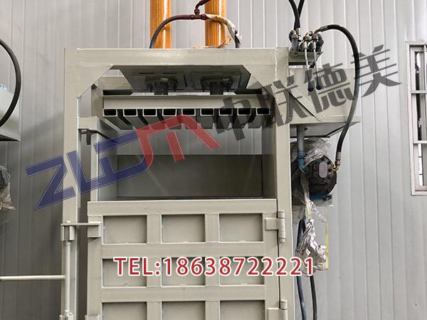 云南立式廢紙打包機(jī)操作流程