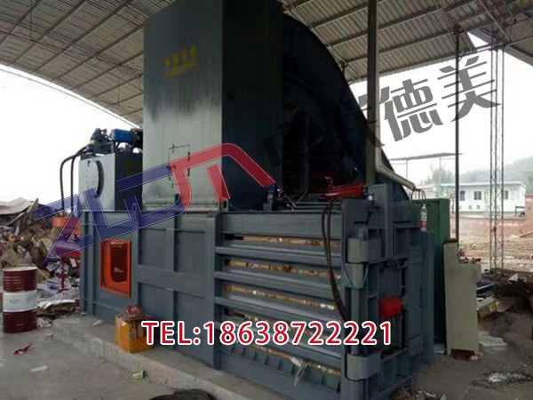 內(nèi)蒙古臥式半自動(dòng)廢紙打包機(jī)介紹