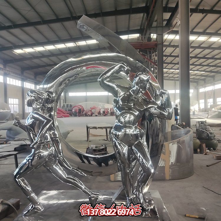 不銹鋼鏡面抽象雕塑，激發(fā)運(yùn)動(dòng)與園林景觀的靈感