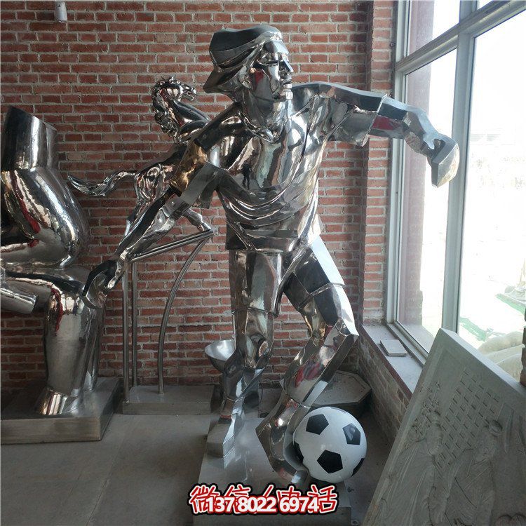 大型不銹鋼雕塑，打造精神堡壘，點亮文化街景觀