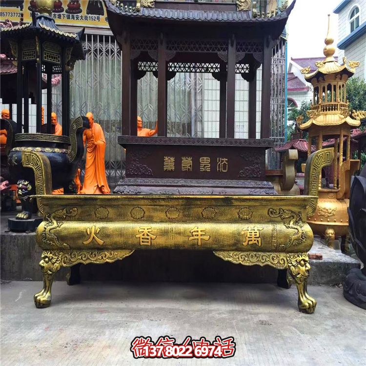 大型純銅鎏金香爐雕塑，為景觀寺廟增添靈性美感