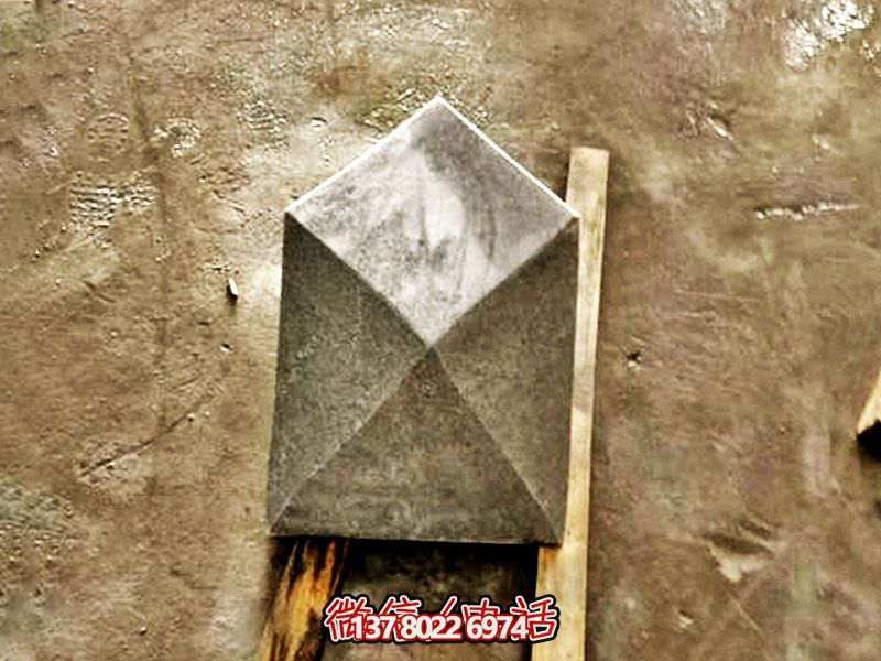 菱形擋車石阻石球，為兒童游樂場提供安全保障