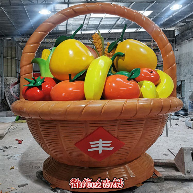 玻璃鋼制彩繪水果籃，專(zhuān)為戶外采摘量身打造的擺件