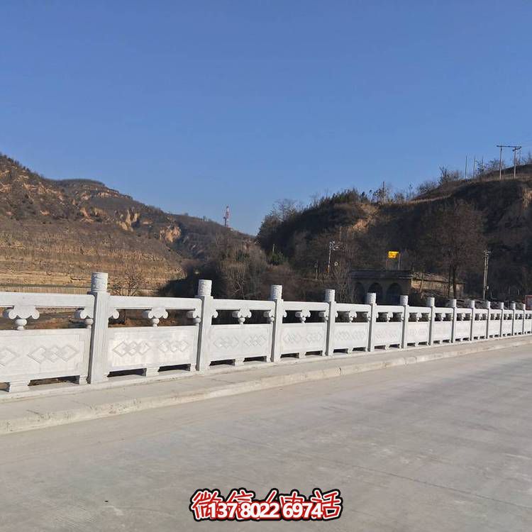 精美的大理石雕塑欄桿，締造完美景觀